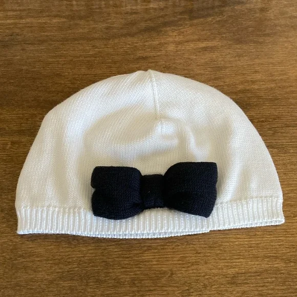 Janie and Jack Black and Winter White Bow Knit Beanie - Picture 7 of 7